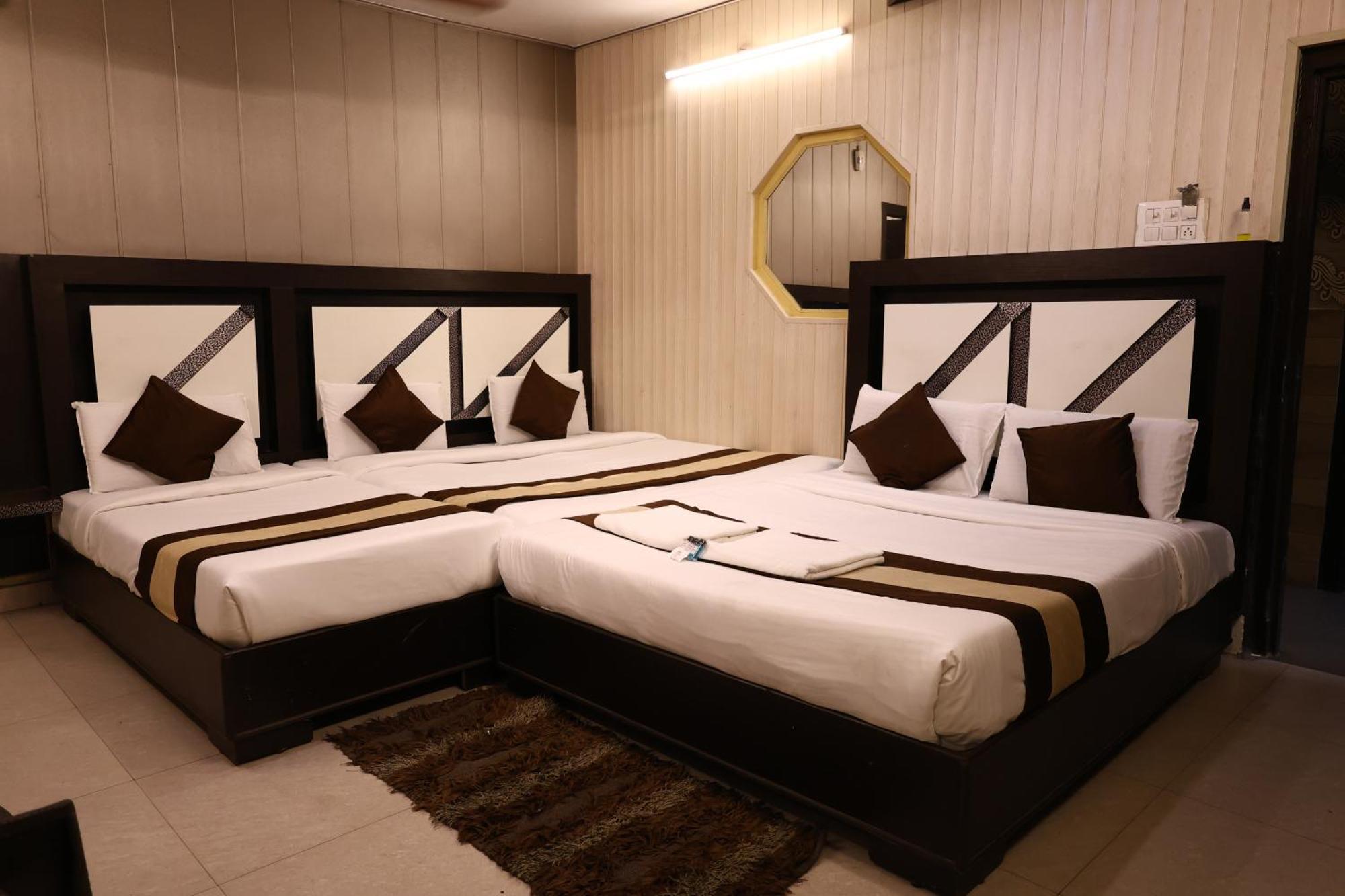 Hotel Pardesi הרידוואר מראה חיצוני תמונה