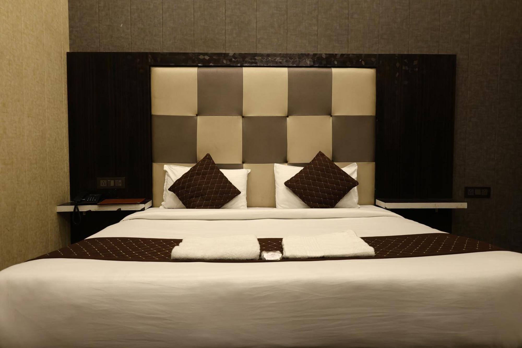Hotel Pardesi הרידוואר מראה חיצוני תמונה