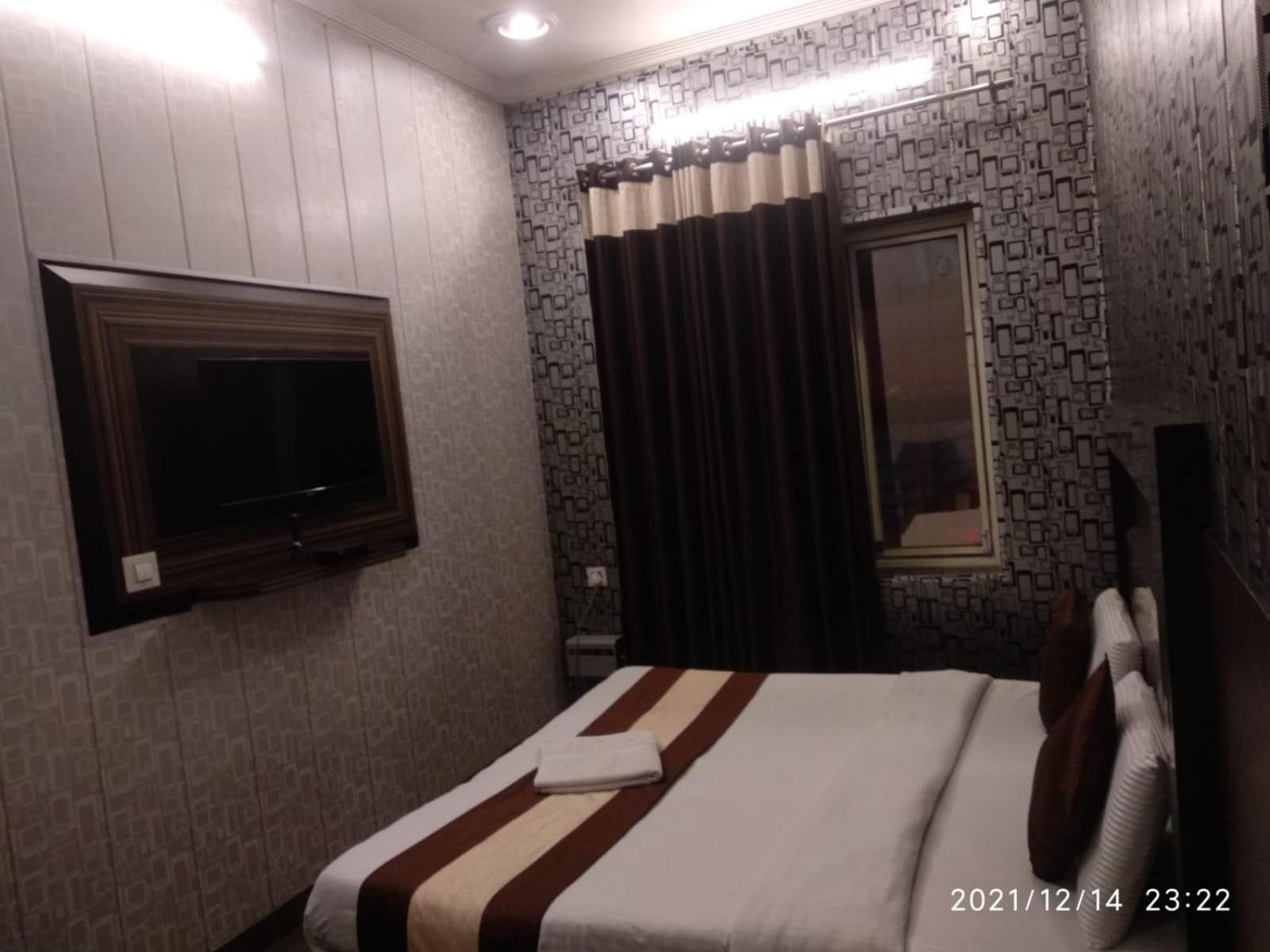 Hotel Pardesi הרידוואר מראה חיצוני תמונה