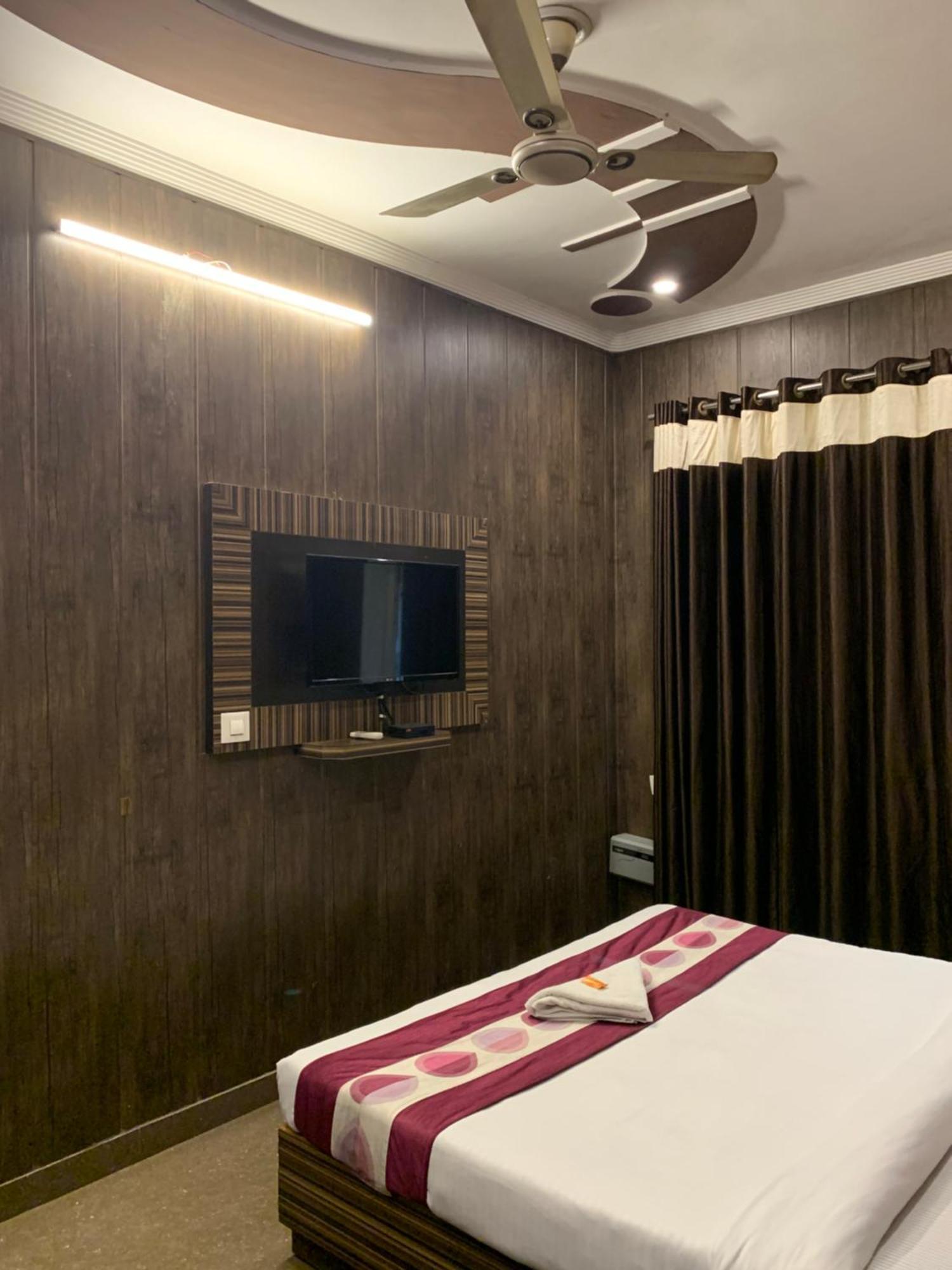 Hotel Pardesi הרידוואר מראה חיצוני תמונה