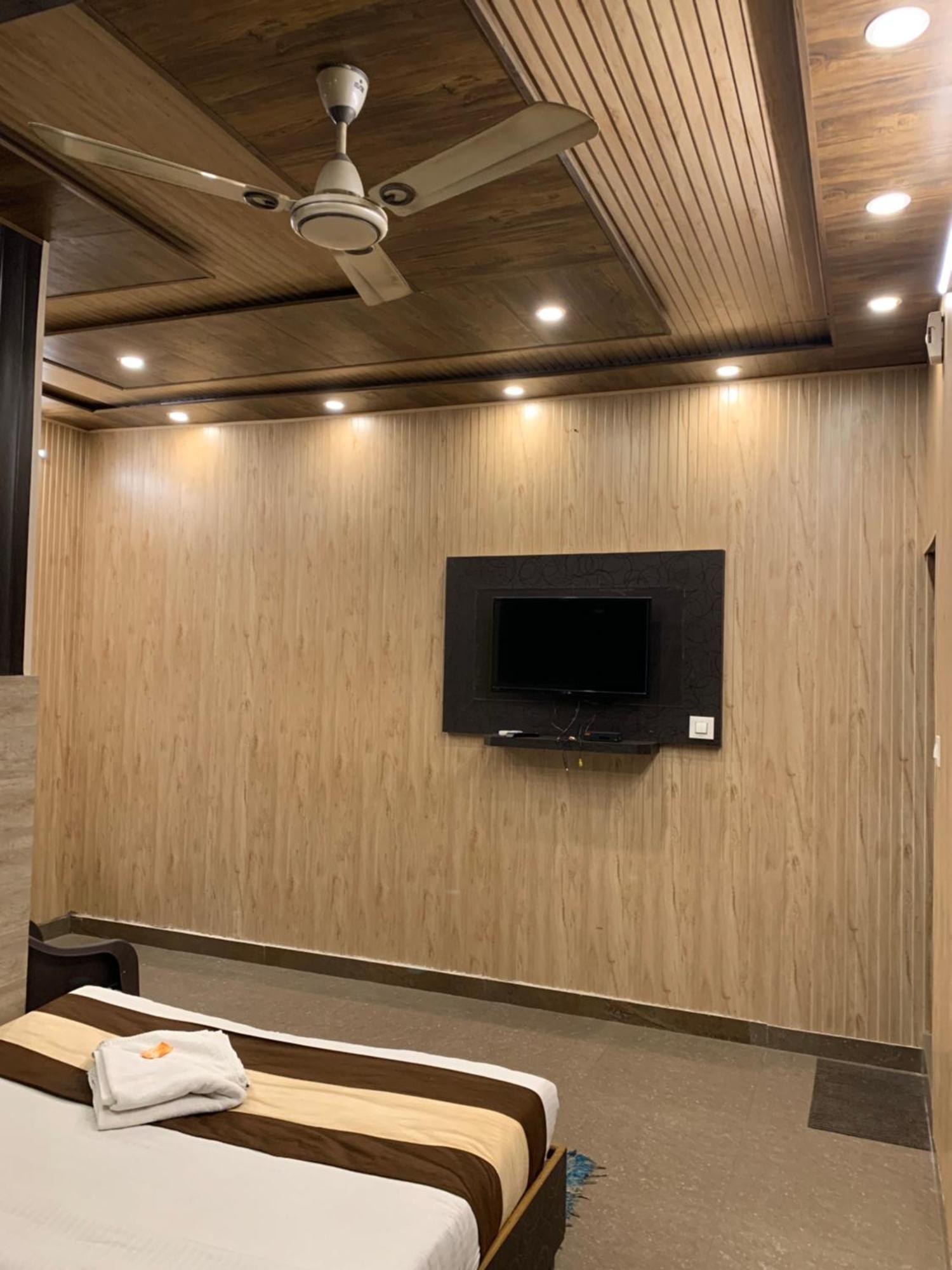 Hotel Pardesi הרידוואר מראה חיצוני תמונה