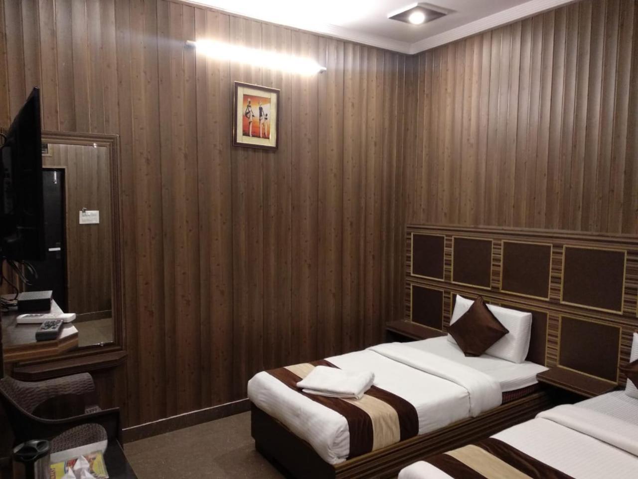 Hotel Pardesi הרידוואר מראה חיצוני תמונה