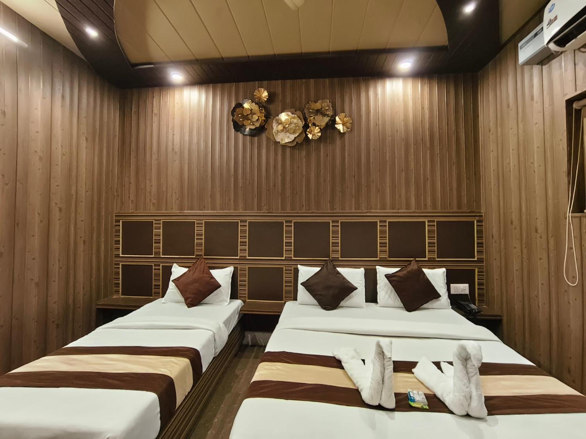 Hotel Pardesi הרידוואר מראה חיצוני תמונה