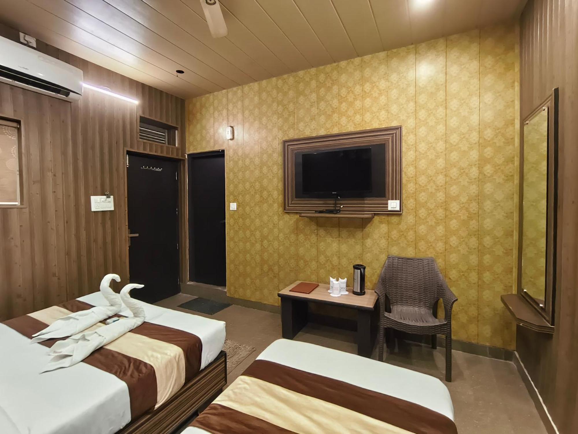 Hotel Pardesi הרידוואר מראה חיצוני תמונה